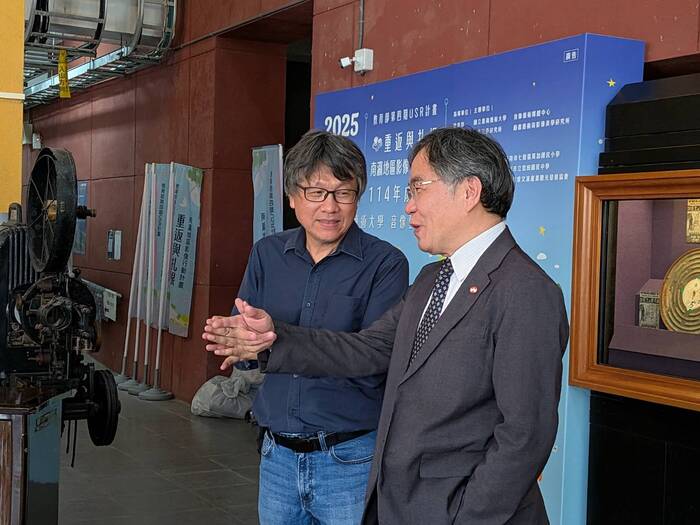 曾吉賢所長與邱上嘉校長