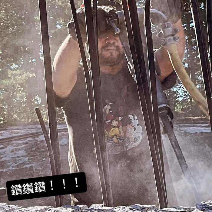 石雕創作現場寫真
