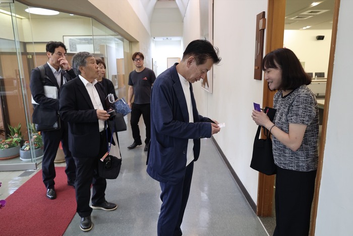 國際長謝斐紋與日本貴賓相見歡