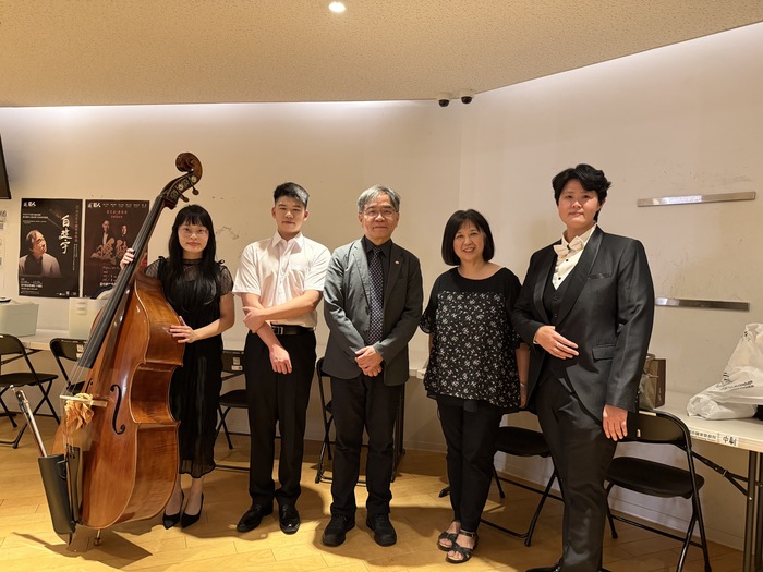 李宛庭-低音提琴、李松澤-單簧管、邱上嘉校長、張曉雯主任、黃子宜-指揮