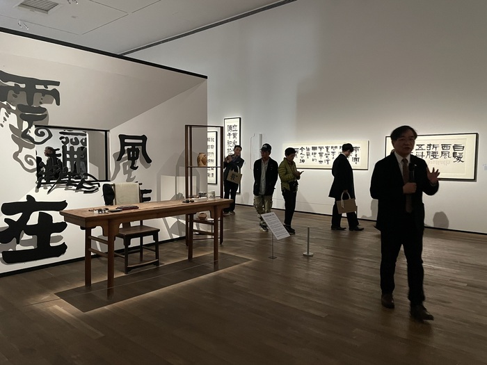 邱上嘉校長親自導覽