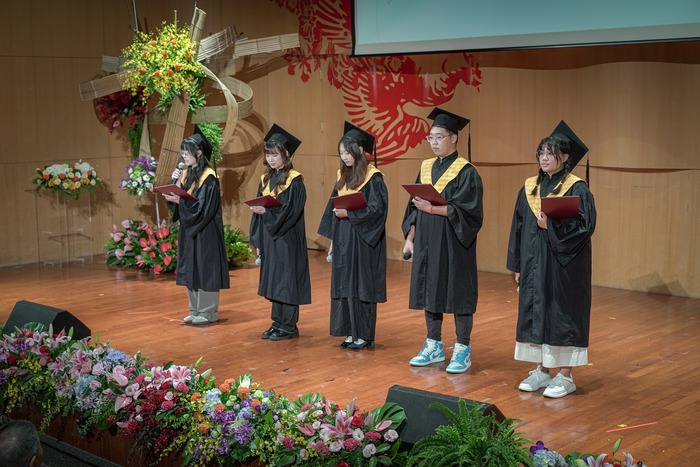 大學部畢業生代表致詞