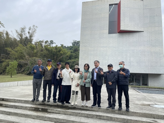 漢寶德紀念館前合照