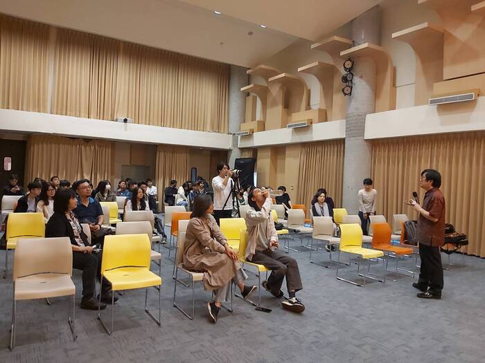 開放學生現場提問指導