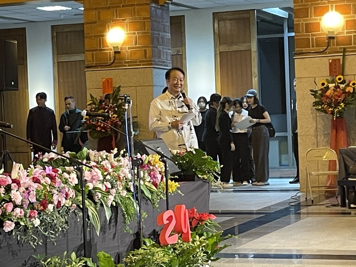 鄭德淵教授串場主持圖片