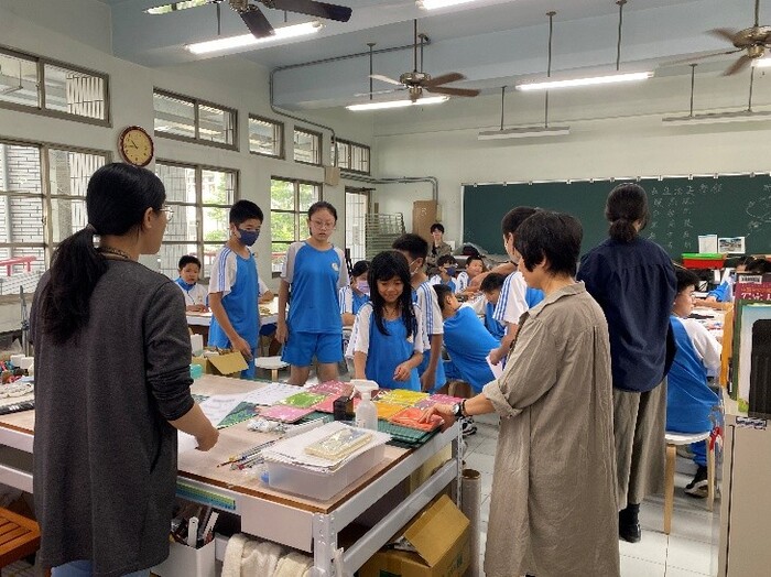 「官田誌造」官田國中我的情緒色彩小動畫課程