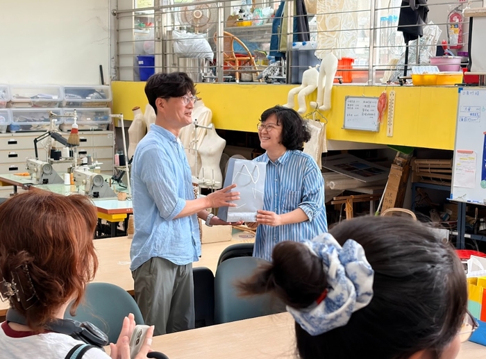 韓國傳統文化大學李基星副校長與應用所吳佩珊所長
