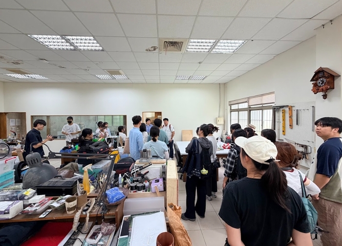 參觀金工工作室