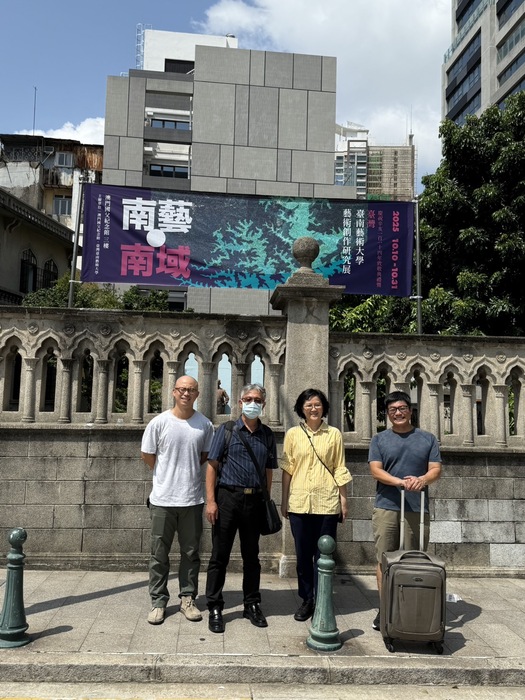 館前一隅圖片