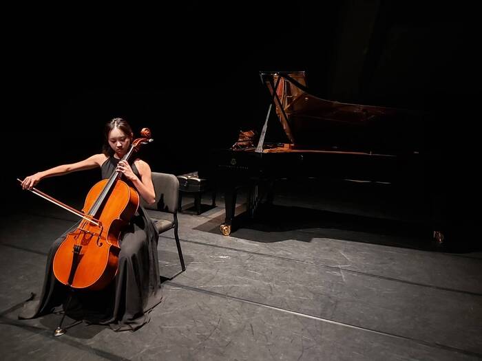 大提琴：鄭安洵