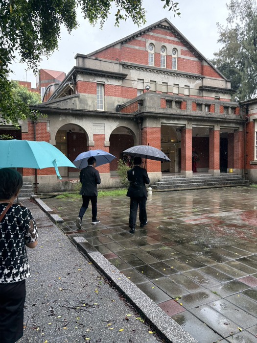風雨生信心