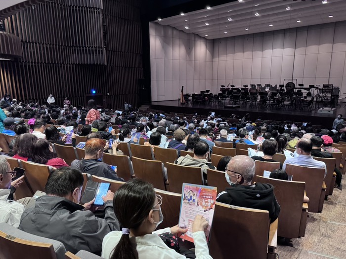 觀眾入座-人山人海