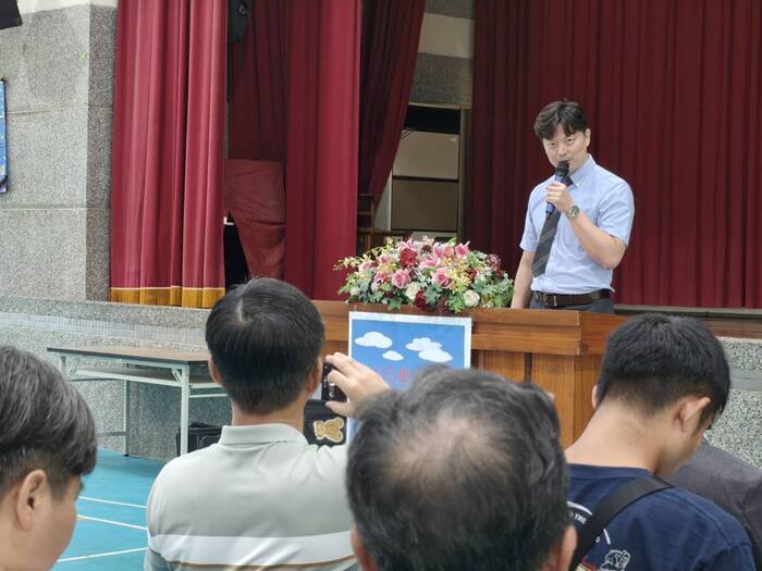 官田國中龔毅倬校長