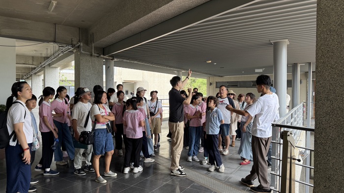 參觀國樂系教學環境