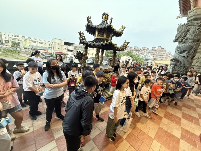 武賢宮集結出發