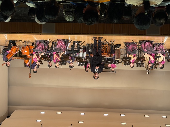 邱上嘉校長向觀眾感恩致意