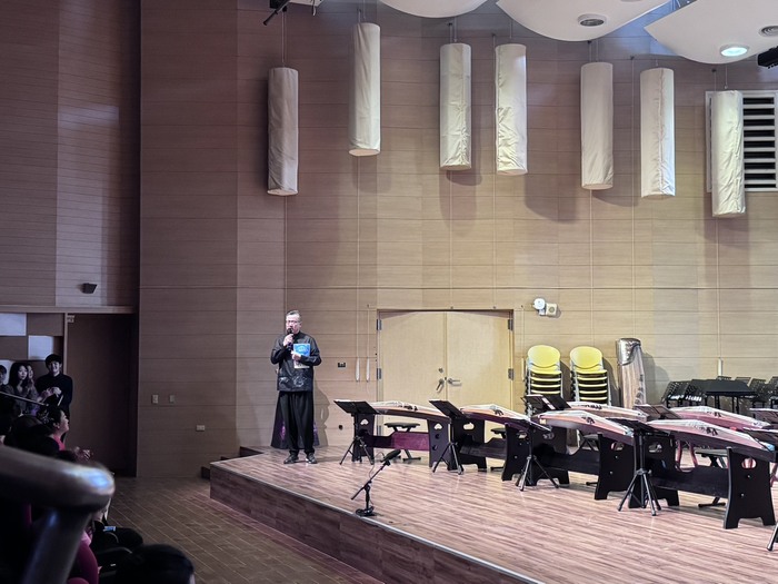 國樂系主任黃俊錫致詞