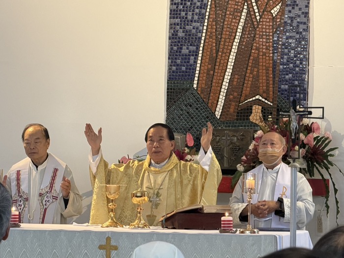 天主教台南教區黃敏正主教