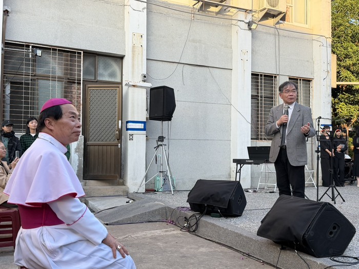 黃敏正主教、邱上嘉校長